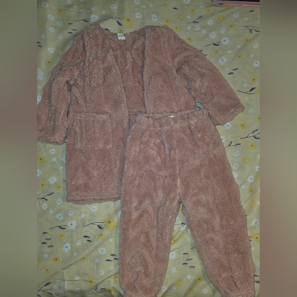 SHEIN Kids Plush Matching Set in Dusty Rose Size 2-3y